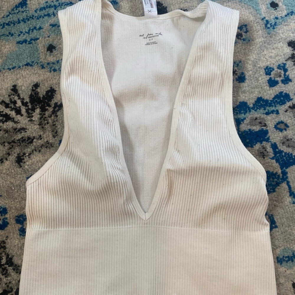 Urban Outfitters Deep V Crop Top: White - Size Small